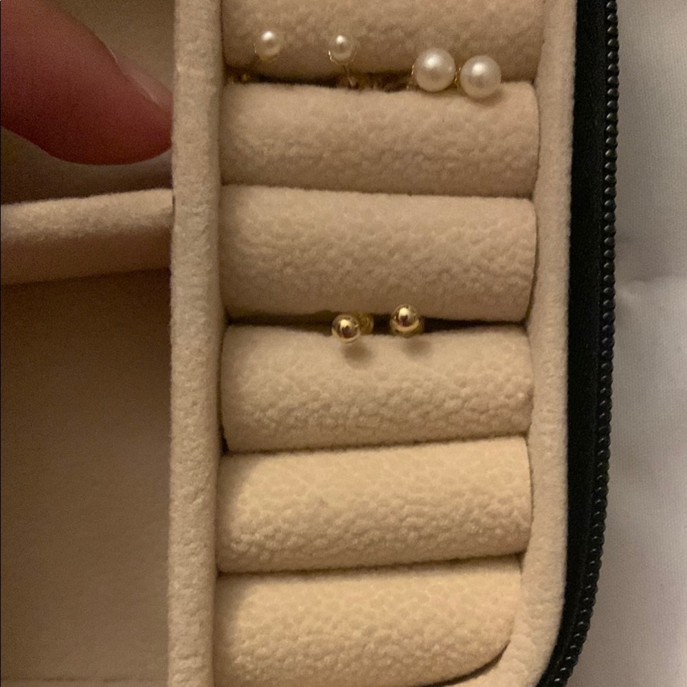 14 karat gold stud screw back earrings